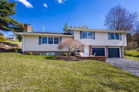 908 Violet Ter, Waverly, PA 18471