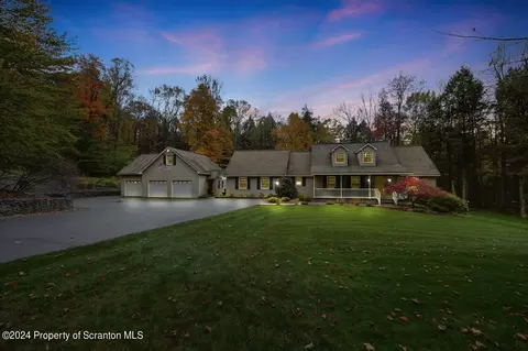 2834 State Rte 2014, Clifford Township, PA 18421
