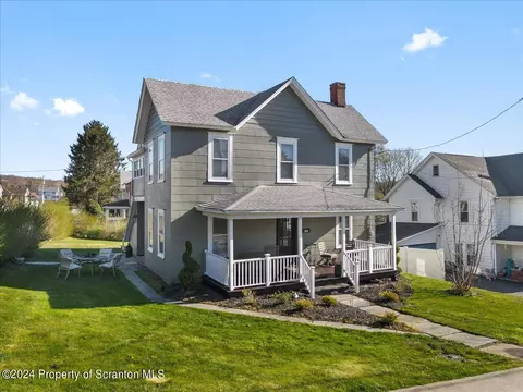 142 Dundaff St, Forest City, PA 18421