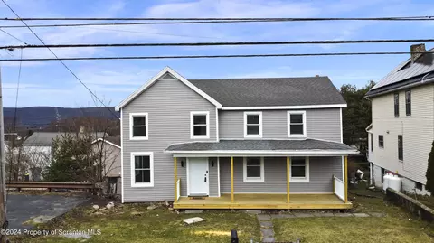59 Main St, Jenkins Twp, PA 18640