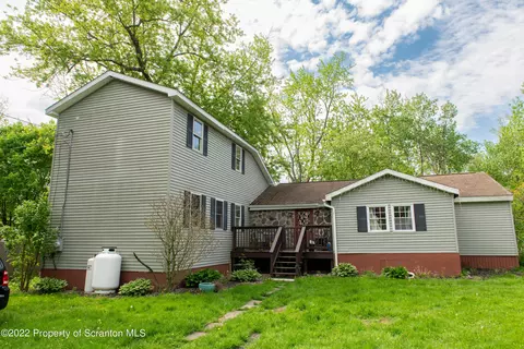 128 Franklin Ave, Greenfield Township, PA 18407
