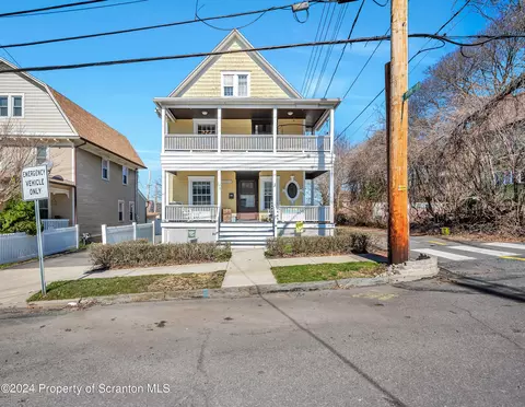 715 Myrtle St, Scranton, PA 18510