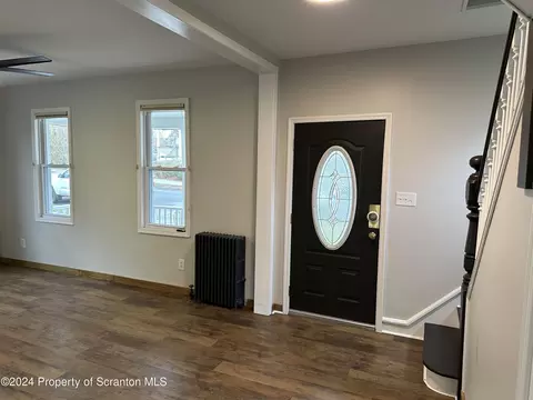 Entry Way - 414 Second St, Dunmore, PA 18512 photo 2 of 3