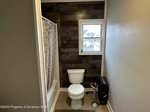 Bath - 414 Second St, Dunmore, PA 18512 photo 2 of 2