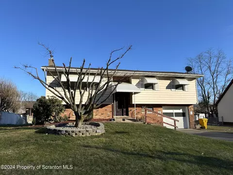 314 Monica Dr, Archbald, PA 18403
