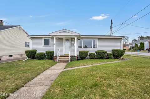 3727 Winfield Ave, Moosic, PA 18507