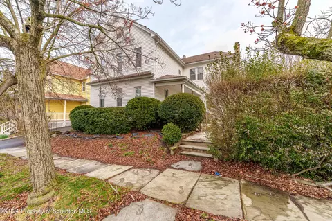 939 Beech St, Scranton, PA 18505