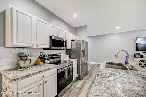 Kitchen - 29 Sharon Dr, Moosic, PA 18507 photo 2 of 6