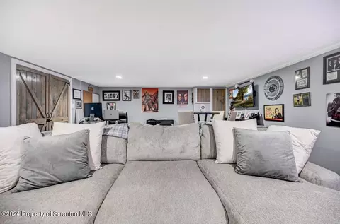 Living - 29 Sharon Dr, Moosic, PA 18507 photo 5 of 5