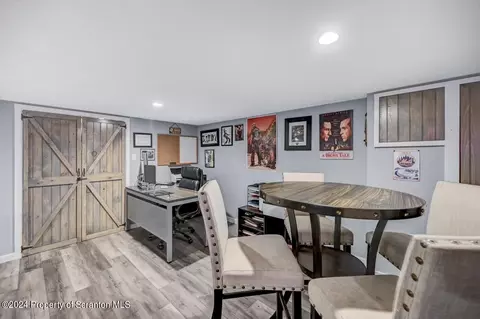 Dining - 29 Sharon Dr, Moosic, PA 18507 photo 6 of 7