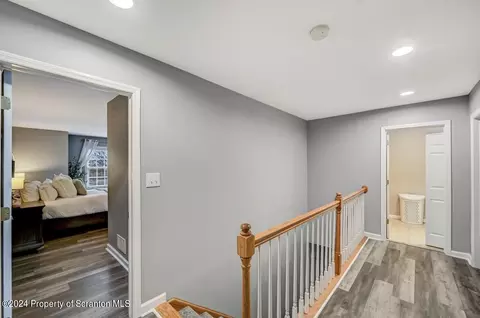 Entry Way - 29 Sharon Dr, Moosic, PA 18507 photo 5 of 6