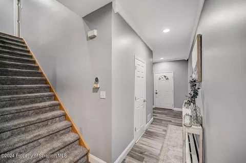 Entry Way - 29 Sharon Dr, Moosic, PA 18507 photo 3 of 6