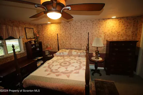 Bedroom - 1801 E Gibson St, Scranton, PA 18510 photo 4 of 5