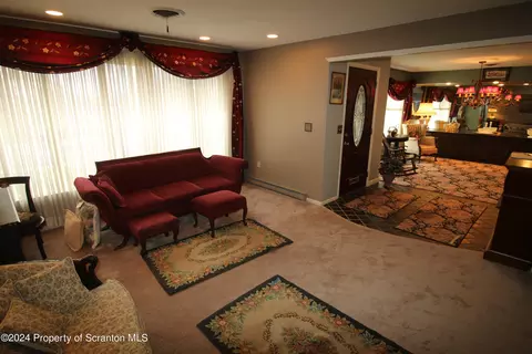Living - 1801 E Gibson St, Scranton, PA 18510 photo 3 of 5