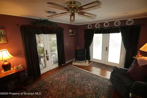 Living - 1801 E Gibson St, Scranton, PA 18510 photo 5 of 5