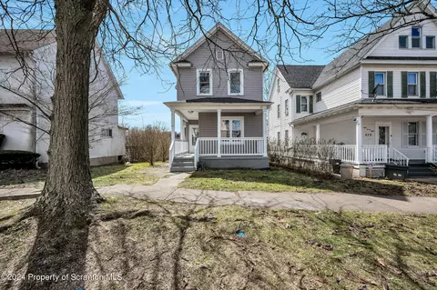 830 Maple St, Scranton, PA 18505