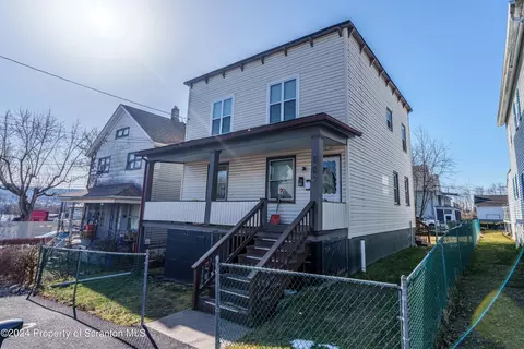 607 Smith St, Scranton, PA 18504