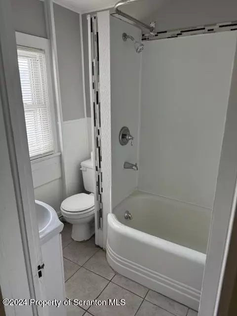 Bath - 61 E Parker St, Scranton, PA 18504 photo 1 of 3