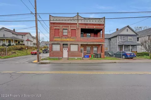 1301 Main St, Dickson City, PA 18519