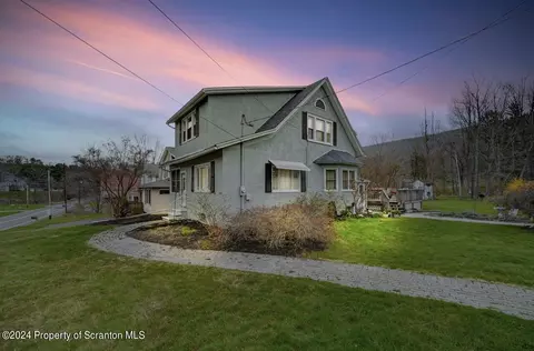 518 Layton Rd, Clarks Summit, PA 18411