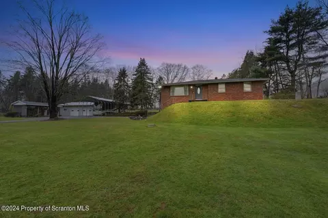 325 Schoolhouse Hill Rd, Mehoopany, PA 18629