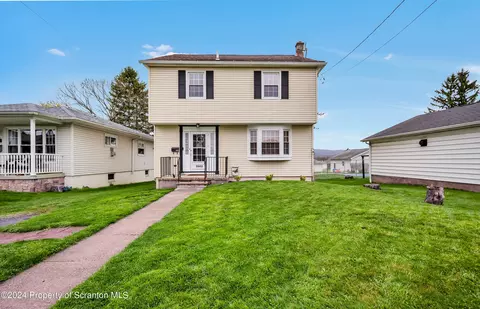 3262 Cedar Ave, Scranton, PA 18505