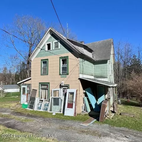 67 Humphrey Rd, Dalton, PA 18414