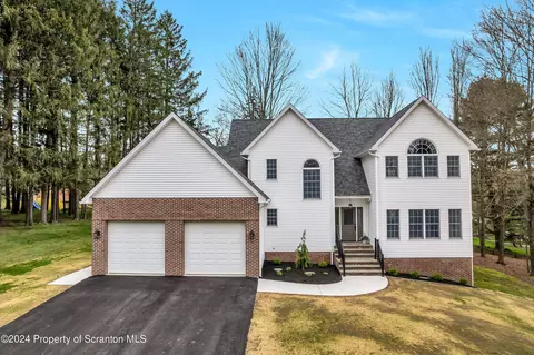 220 Fuller Rd, Dalton, PA 18414