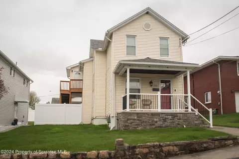 192 Phillips St, Throop, PA 18512