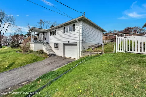 220 Dale Ave, Scranton, PA 18504