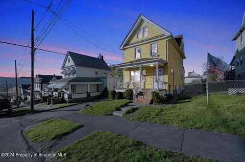 913 Hickory St, Scranton, PA 18505
