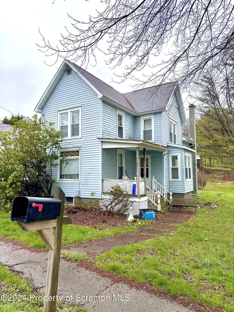 279 Jackson St, Thompson, PA 18465