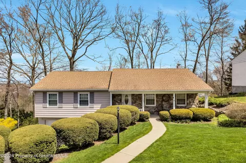109 Woodside Dr, Clarks Summit, PA 18411
