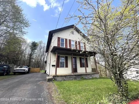 154 Lincoln Ave, Carbondale, PA 18407
