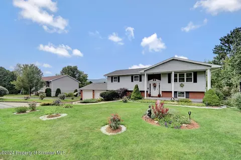 615 Park St, Mayfield, PA 18433