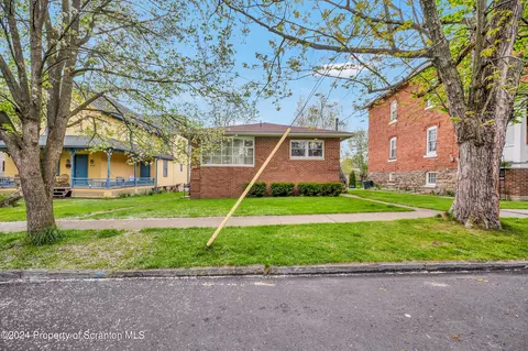 935 N Irving Ave, Scranton, PA 18510