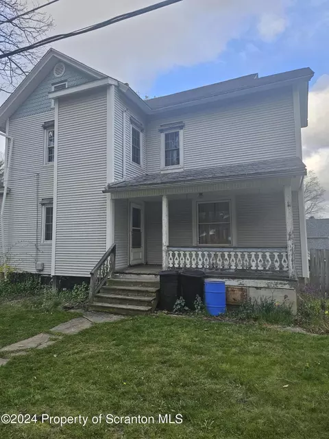 105 Thompson St, Dalton, PA 18414