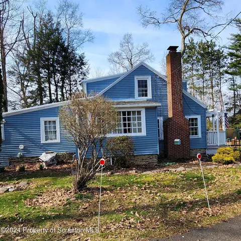 241 Machell Ave, Dallas, PA 18612