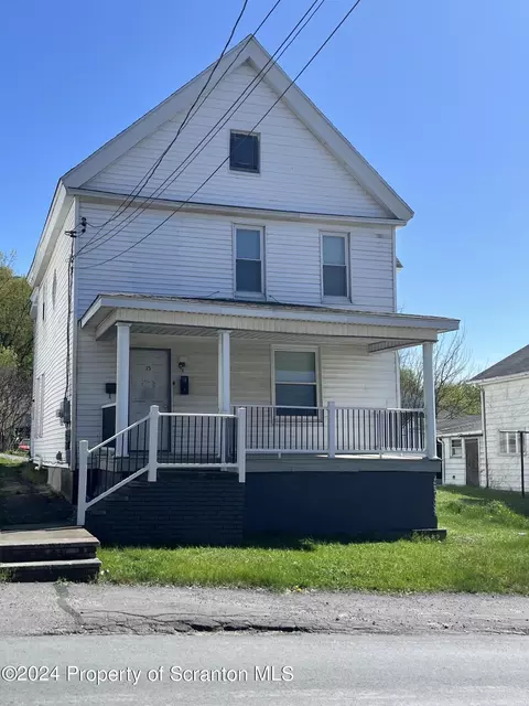 15 Parsonage St, Pittston, PA 18640