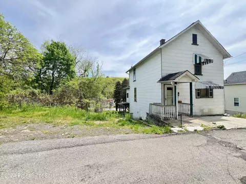 518 Meadow Ave, Scranton, PA 18505