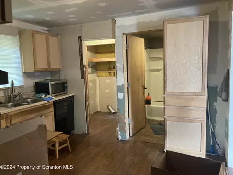 1202 Philo St, Scranton, PA 18509 photo 6
