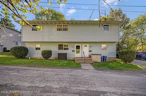 15 18 Parish Ct, Carbondale, PA 18407