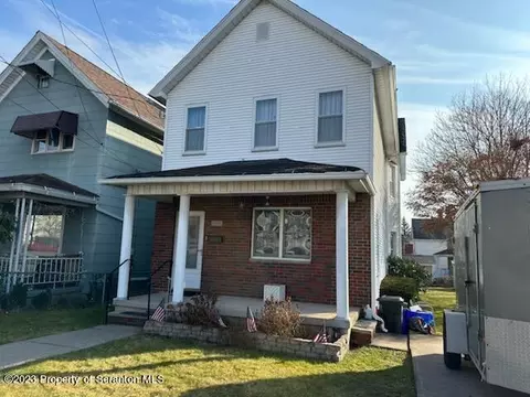 218 First St, Blakely, PA 18447