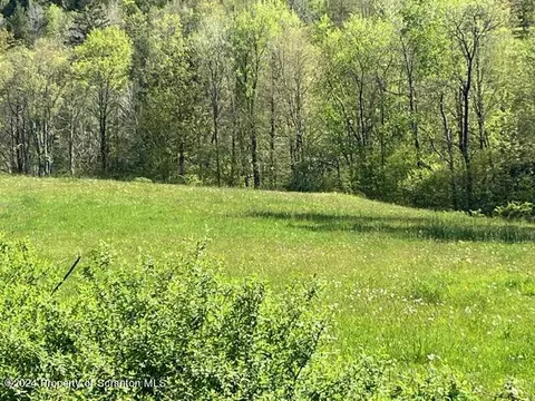 Greenwood Road, Montrose, PA 18801