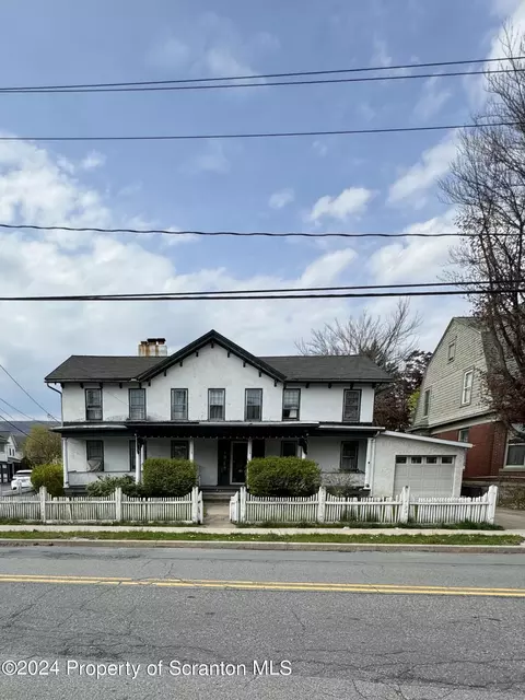 620 Main St, Peckville, PA 18452