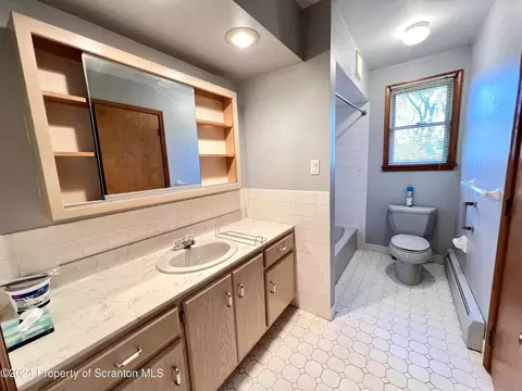 906 Sunset Dr, Olyphant, PA 18447 photo 28