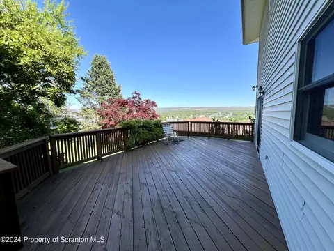 906 Sunset Dr, Olyphant, PA 18447 photo 39