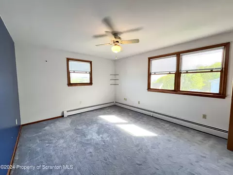 906 Sunset Dr, Olyphant, PA 18447 photo 27