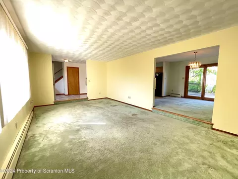 906 Sunset Dr, Olyphant, PA 18447 photo 18