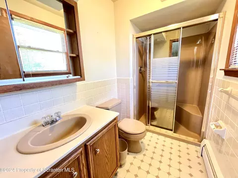 906 Sunset Dr, Olyphant, PA 18447 photo 24